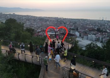 Yerli turistler yılın ikinci çeyreğinde seyahate 47,8 milyar lira harcadı