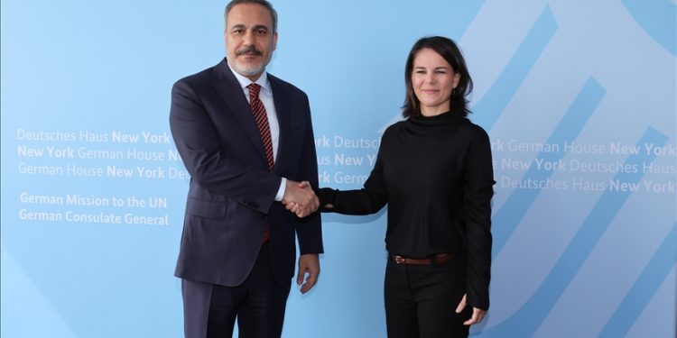 Dışişleri Bakanı Fidan, Mısır'da Alman mevkidaşı Baerbock ile görüştü