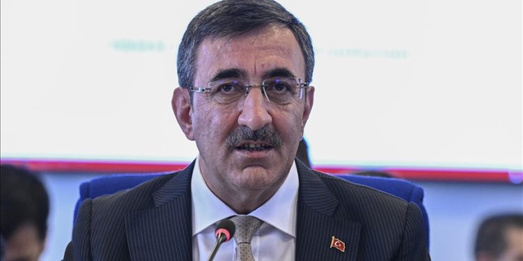 Cumhurbaşkanı Yardımcısı Yılmaz: 2024'ün ikinci yarısından itibaren kalıcı dezenflasyon sürecine girmeyi bekliyoruz