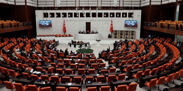 12. Kalkınma Planı TBMM Başkanlığı'na sunuldu