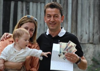 Askerdeyken Cumhuriyet’in 100’üncü yılı için yazdığı mektubunu 21 yıl sonra teslim aldı