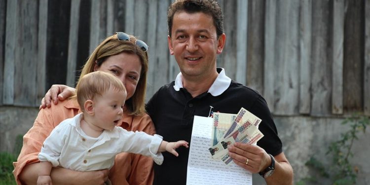 Askerdeyken Cumhuriyet’in 100’üncü yılı için yazdığı mektubunu 21 yıl sonra teslim aldı