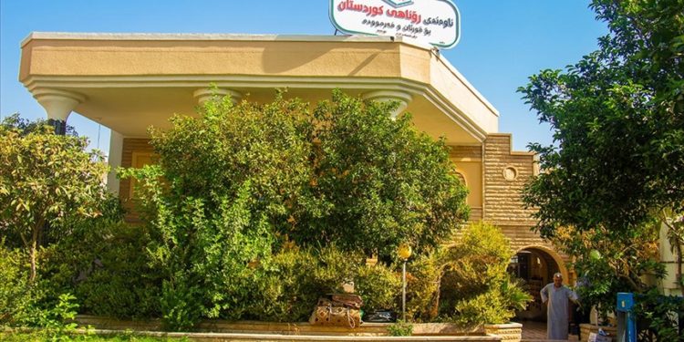 Erbilli Türkmen hafız, din ilimlerine adadığı evinde 400 talebe yetiştiriyor