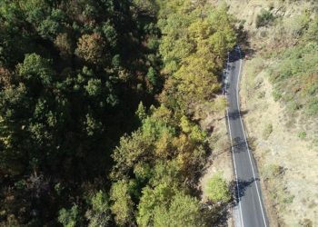 Ganos'un eteklerini süsleyen ağaçlar güz renklerine bürünmeye başladı