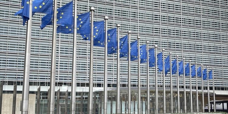 AB kritik teknolojileri muhafaza etmek istiyor