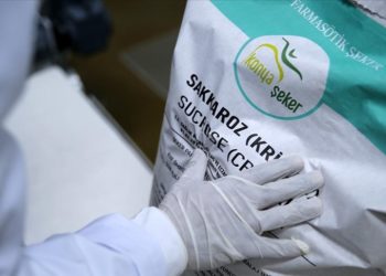Konya’da ilaç sektörü için 10 bin ton kristal şeker üretiliyor