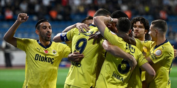 Fenerbahçe, deplasmanda kalesine duvar ördü