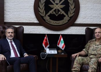 Dışişleri Bakanı Fidan, Lübnan Genelkurmay Başkanı Avn ile bir araya geldi