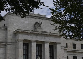 Fed tutanakları, yüksek belirsizliğin bankayı temkinli olmaya ittiğini gösterdi
