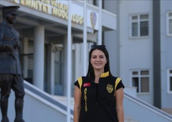 Aydın’da trafik kazası sonrası bir süre yürüyemeyen motosikletli polis, üniformasına kavuştu