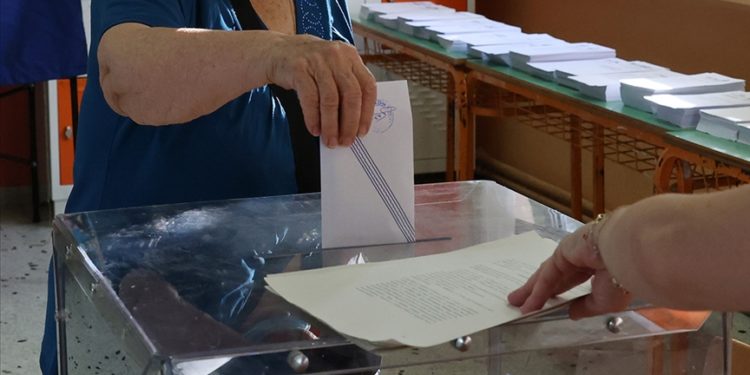 Yunanistan Yüksek Mahkemesi, seçimlerde hukuksuzluk şüphesiyle 11 milletvekilinin ifadesini istedi