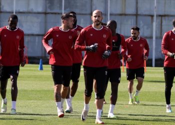 Sivasspor evindeki şanssızlığını Kasımpaşa karşısında kırmak istiyor