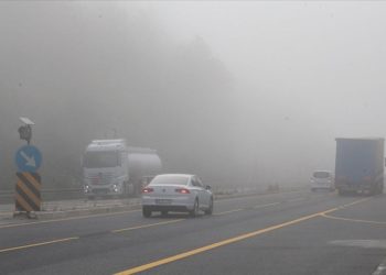 Bolu Dağı'nda sis görüş mesafesini düşürdü