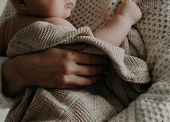 Anne sütü birçok hastalığa “kalkan” oluyor