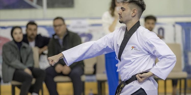 Babamdan sonra bayrağı hiç indirmeden devralıp ben de dalgalandırdığım için çok mutluyum