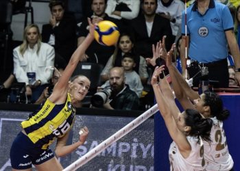 AXA Sigorta Şampiyonlar Kupası'nın sahibi VakıfBank