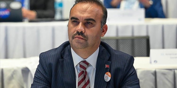 Yapay zeka, robot teknolojileri ve haberleşme alanlarında lider milli teknoloji girişimleri kuracağız