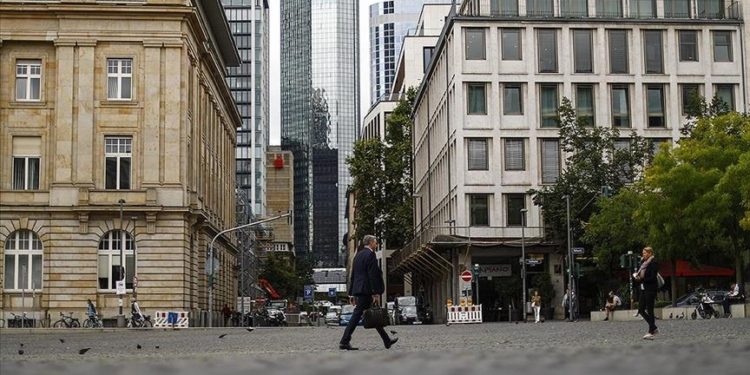 Avrupa’da ekonomi yavaşlarken işten çıkarma dalgasına yeni şirketler katılıyor