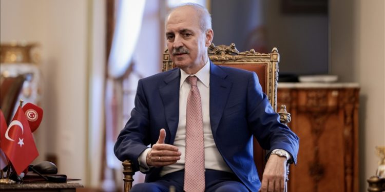 TBMM Başkanı Kurtulmuş: Meclisimizin gösterdiği dayanışma Türkiye'nin durduğu yeri tespit açısından tarihi bir adım