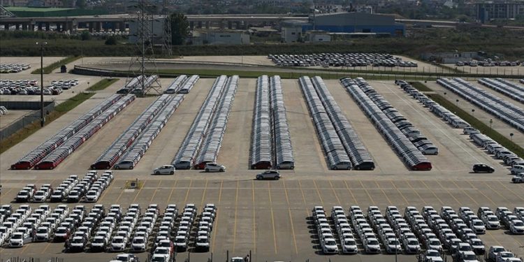 Türkiye’nin ihraç ettiği araçların yarısı Kocaeli’de üretim bandından indi