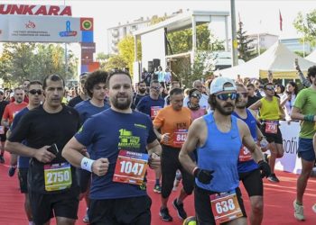 Runkara Yarı Maratonu’nda erkeklerde Etiyopyalı Sisay Lemma, kadınlarda Etiyopyalı Zewditu Aderaw Gelaw birinci oldu