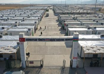 Azerbaycan’ın şehir ve şehitlerinin isimleri Kahramanmaraş’taki konteyner kentte yaşatılıyor