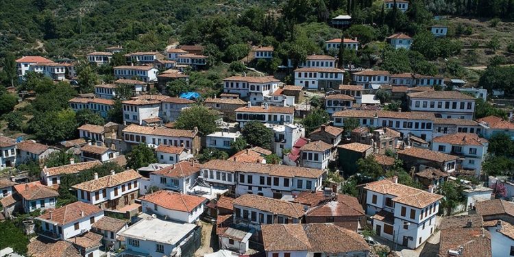 İzmir'in Şirince köyü, "2023 Dünyanın En İyi Turizm Köyleri" listesine girdi
