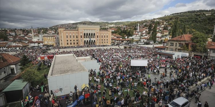 Bosna Hersek’te, İsrail’in Gazze’ye yönelik saldırıları protesto edildi