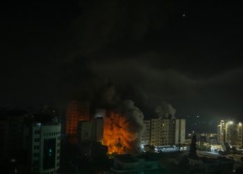 İsrail savaş uçakları, gece boyunca Gazze Şeridi’ni bombaladı