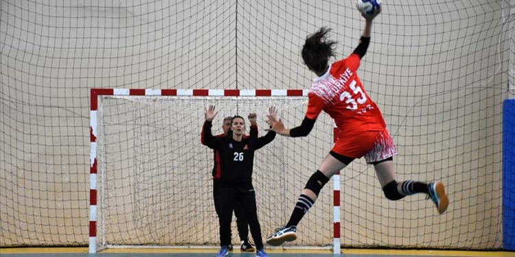 İşitme engelli milli hentbolcular uluslararası organizasyonlara iddialı hazırlanıyor