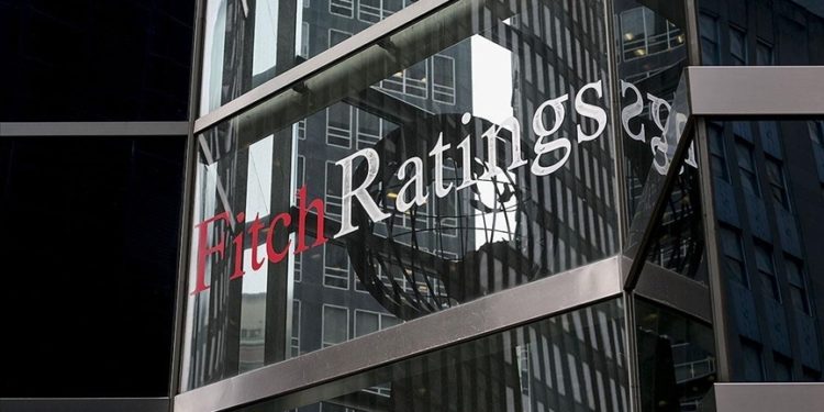 Fitch Ratings, yılın ikinci yarısında Türk bankacılık sektörünün marjlarında toparlanma bekliyor