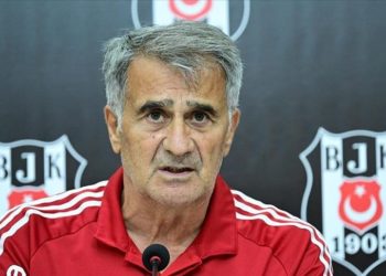 Şenol Güneş Beşiktaş camiasına veda etti