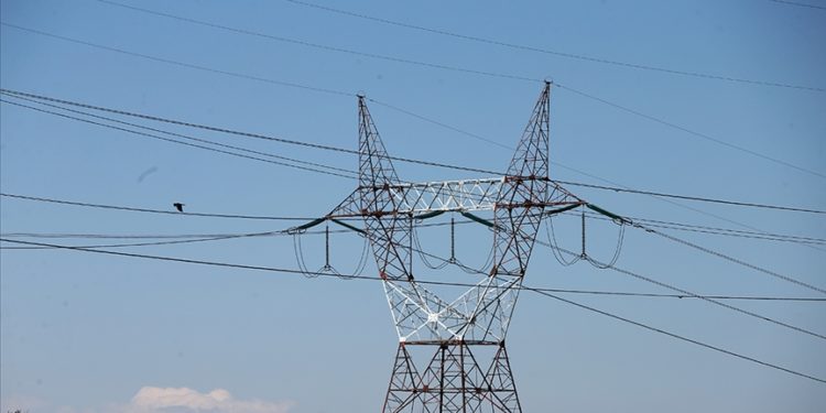 Deprem bölgesindeki lisanssız üretim tesisleri ihtiyaç fazlası elektriğini satabilecek