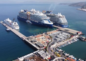 Kuşadası'nda kruvaziyer hareketliliği sonbaharda da sürüyor