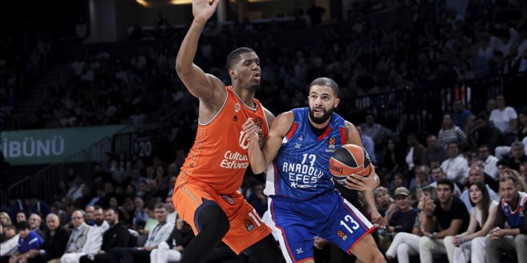 Anadolu Efes, THY Avrupa Ligi'nde 300. galibiyete ulaştı