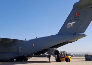 Gazze’ye yardım malzemeleri taşıyan iki uçak daha Mısır’a gönderildi