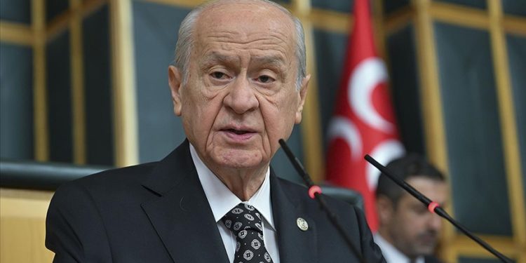 MHP yeni anayasa için 100 maddelik teklif metniyle hazır