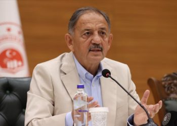 Bakan Özhaseki, Bakanlığının deprem bölgesindeki il müdürleriyle bir araya geldi