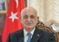 Eski TBMM Başkanı Kahraman’dan “onarım değil yeni anayasa” önerisi