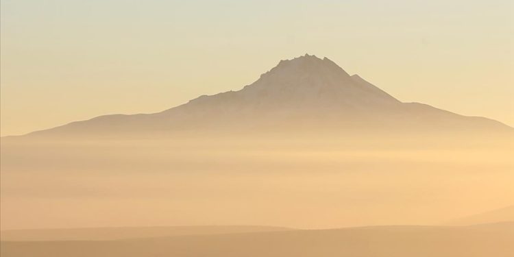 Dağcılar, Cumhuriyet'in 100. yılında Erciyes'e tırmanacak