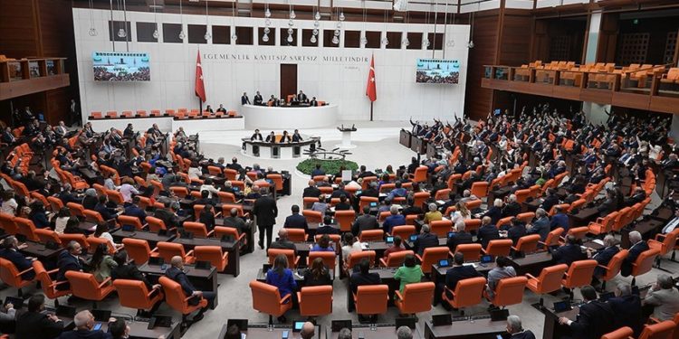 Meclis, bazı uluslararası anlaşmaların onaylanmasının uygun bulunmasına dair kanun teklifleri için mesai yapacak
