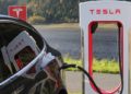 BMW, ABD’deki araçları için Tesla’nın şarj istasyonlarını kullanacak
