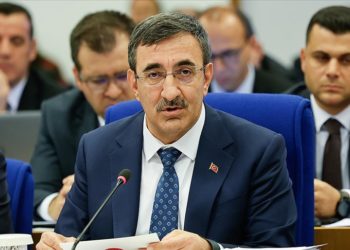 2024 bütçesinde yatırımlara ayrılan kaynağı 1 trilyon 592,9 milyar liraya yükseltiyoruz