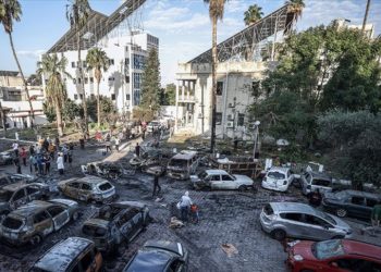 İsrail savaşı sürdürmek için hastane katliamının sorumluluğundan kaçmaya çalışıyor