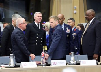 Milli Savunma Bakanı Güler, İngiltere Savunma Bakanı ile görüştü