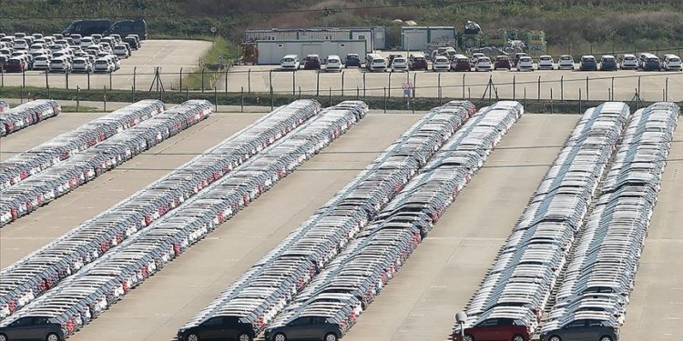 Türkiye 9 ayda 3,5 milyar dolarlık hafif ticari araç-kamyon ihraç etti