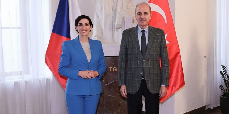 TBMM Başkanı Kurtulmuş, Çekya Temsilciler Meclisi Başkanı Adamova ile görüştü