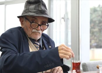 Evinden çıkamayan yaşlılar “büyükler kreşi”nde sosyalleşme imkanı buluyor