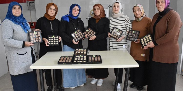 Tescilli Kabataş helvası Ordulu kadınlara gelir kapısı oldu