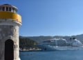 Yolcu gemisi "Seabourn Encore" Marmaris Limanı'na demirledi